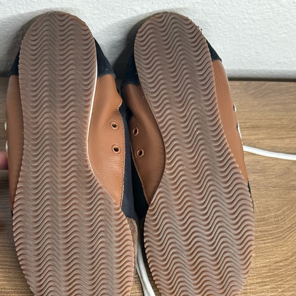 Tory Burch woman’s Sneakers in Black, White, and Brown - Picture 9 of 16